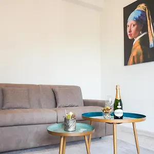 https://fiera-apartment.it-lombardy.com